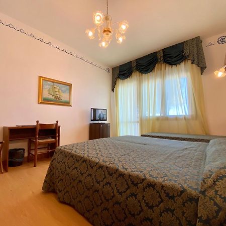 Hotel Florida ليدو دي يسولو المظهر الخارجي الصورة