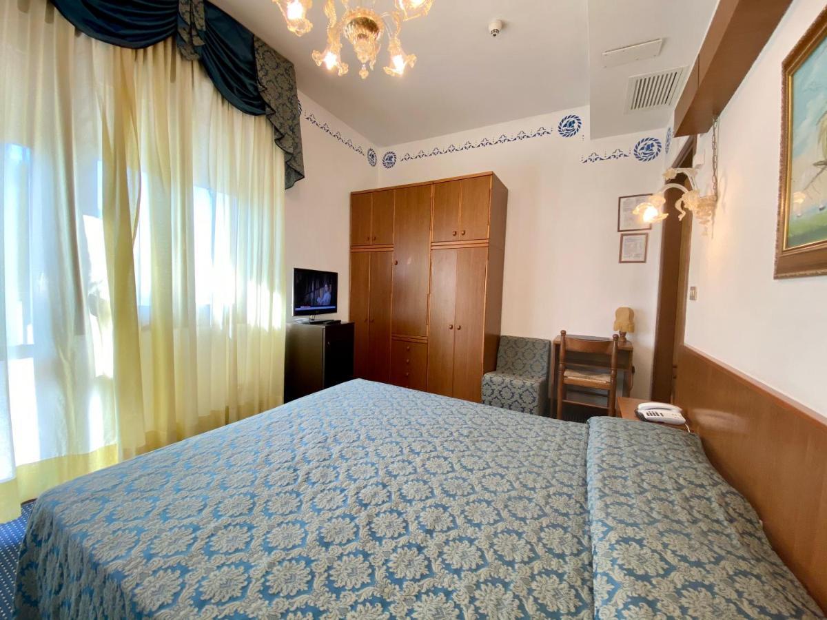 Hotel Florida ليدو دي يسولو المظهر الخارجي الصورة