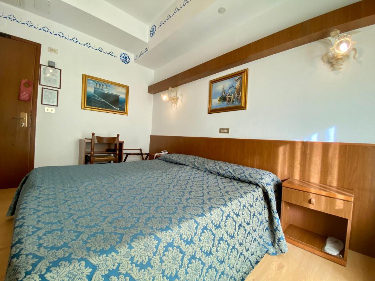 Hotel Florida ليدو دي يسولو المظهر الخارجي الصورة