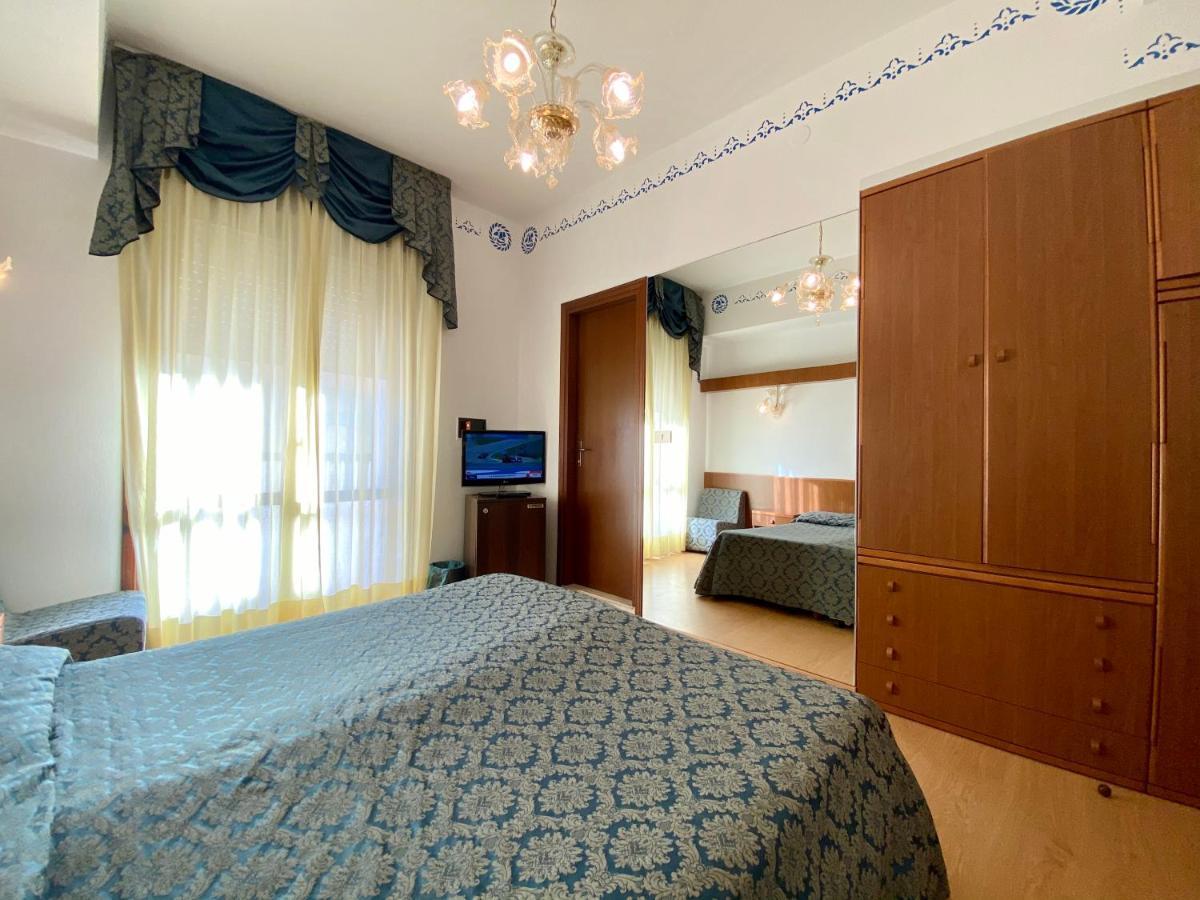 Hotel Florida ليدو دي يسولو المظهر الخارجي الصورة