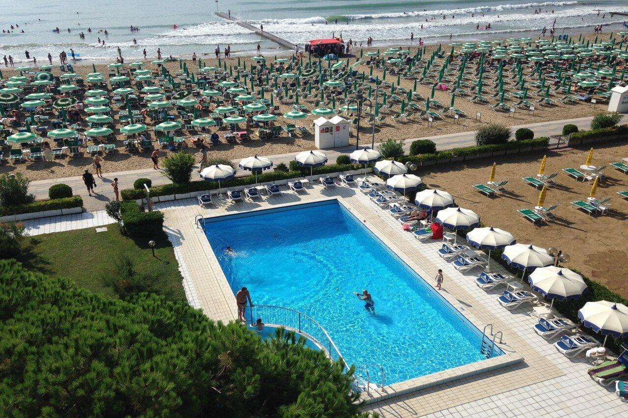 Hotel Florida ليدو دي يسولو المظهر الخارجي الصورة