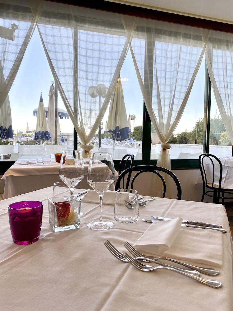 Hotel Florida ليدو دي يسولو المظهر الخارجي الصورة