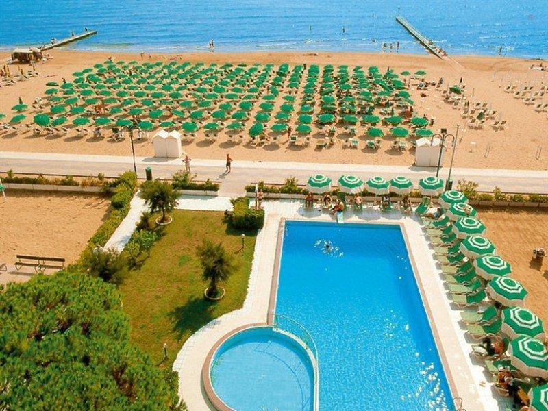 Hotel Florida ليدو دي يسولو المظهر الخارجي الصورة